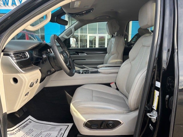 2022 Jeep Wagoneer Series III