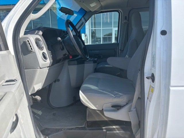 2010 Ford Econoline Wagon XL