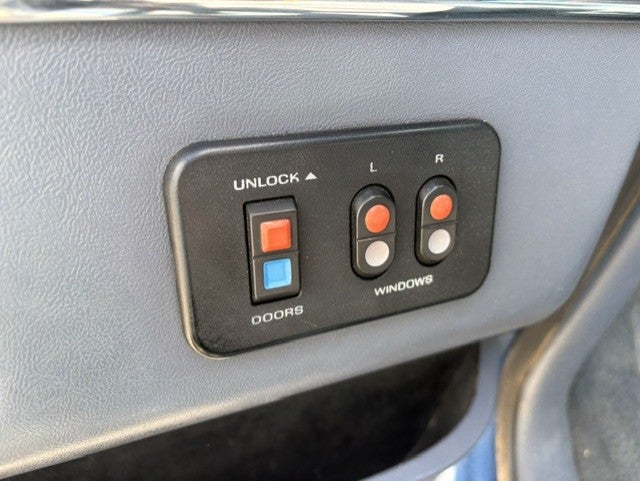 1989 Ford 3/4 Ton Trucks BASE