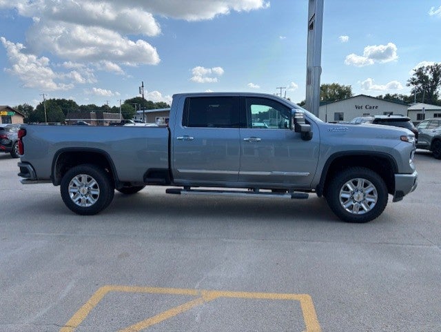 2025 Chevrolet Silverado 3500 HD High Country