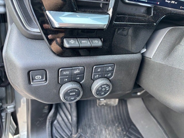 2025 Chevrolet Silverado 3500 HD High Country