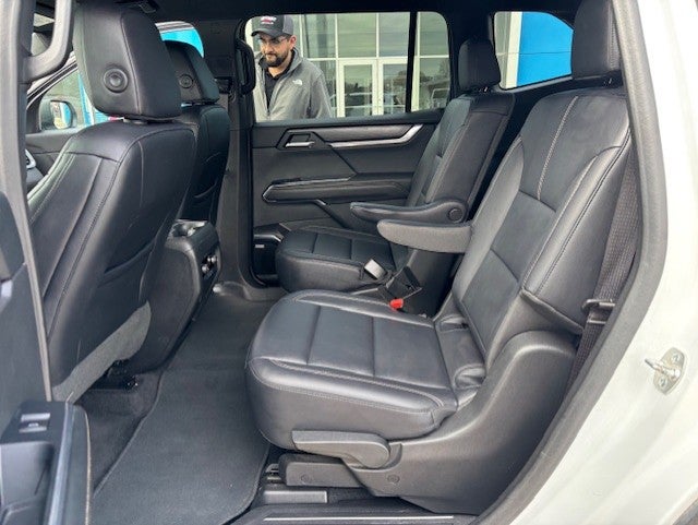 2024 GMC Acadia Elevation