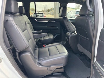 2024 GMC Acadia Elevation