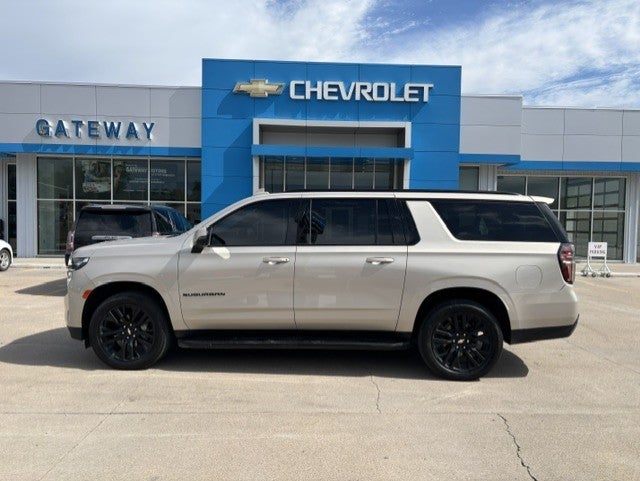 2023 Chevrolet Suburban RST