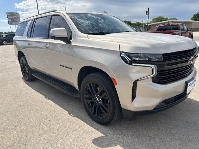2023 Chevrolet Suburban RST