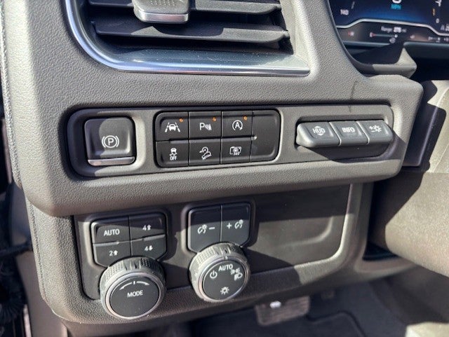 2023 Chevrolet Suburban High Country