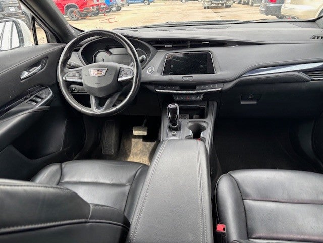 2023 Cadillac XT4 Luxury