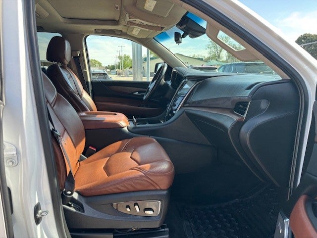 2017 Cadillac Escalade ESV Luxury