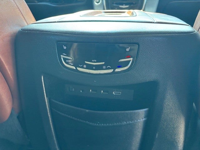 2017 Cadillac Escalade ESV Luxury