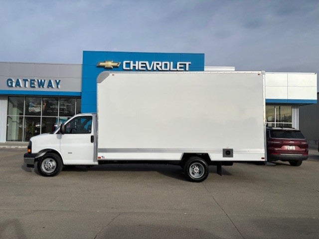 2025 Chevrolet Express Cutaway 3500 1WT