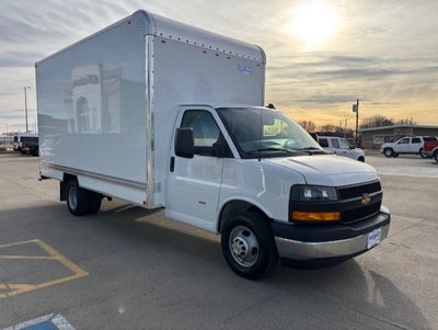 2025 Chevrolet Express Cutaway 3500 1WT