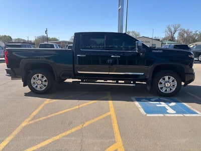 2025 Chevrolet Silverado 3500 HD High Country