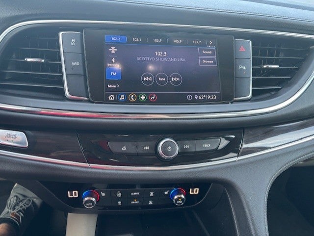 2020 Buick Enclave Essence