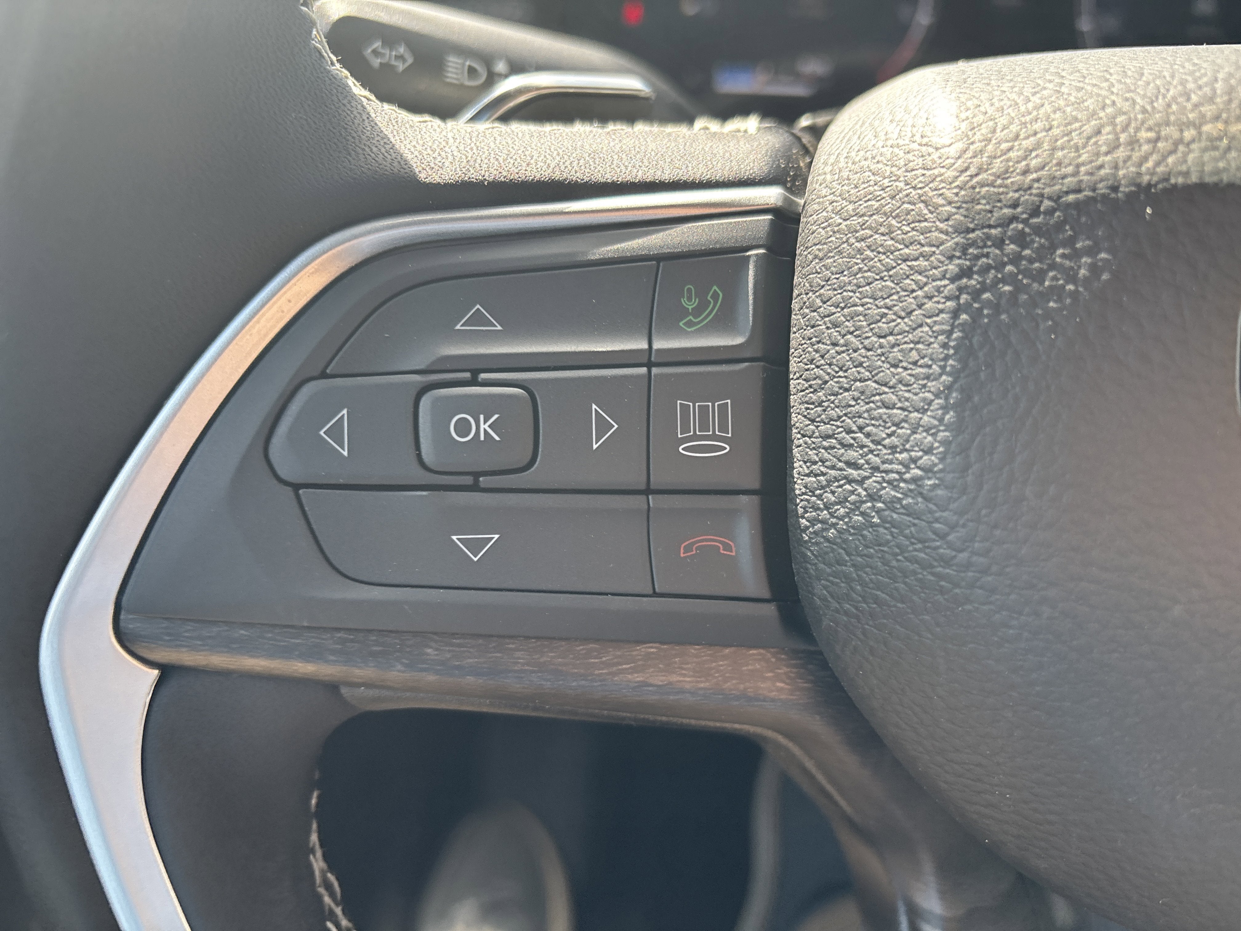 2026 Jeep Grand Cherokee GRAND CHEROKEE L LAREDO ALTITUDE 4X4