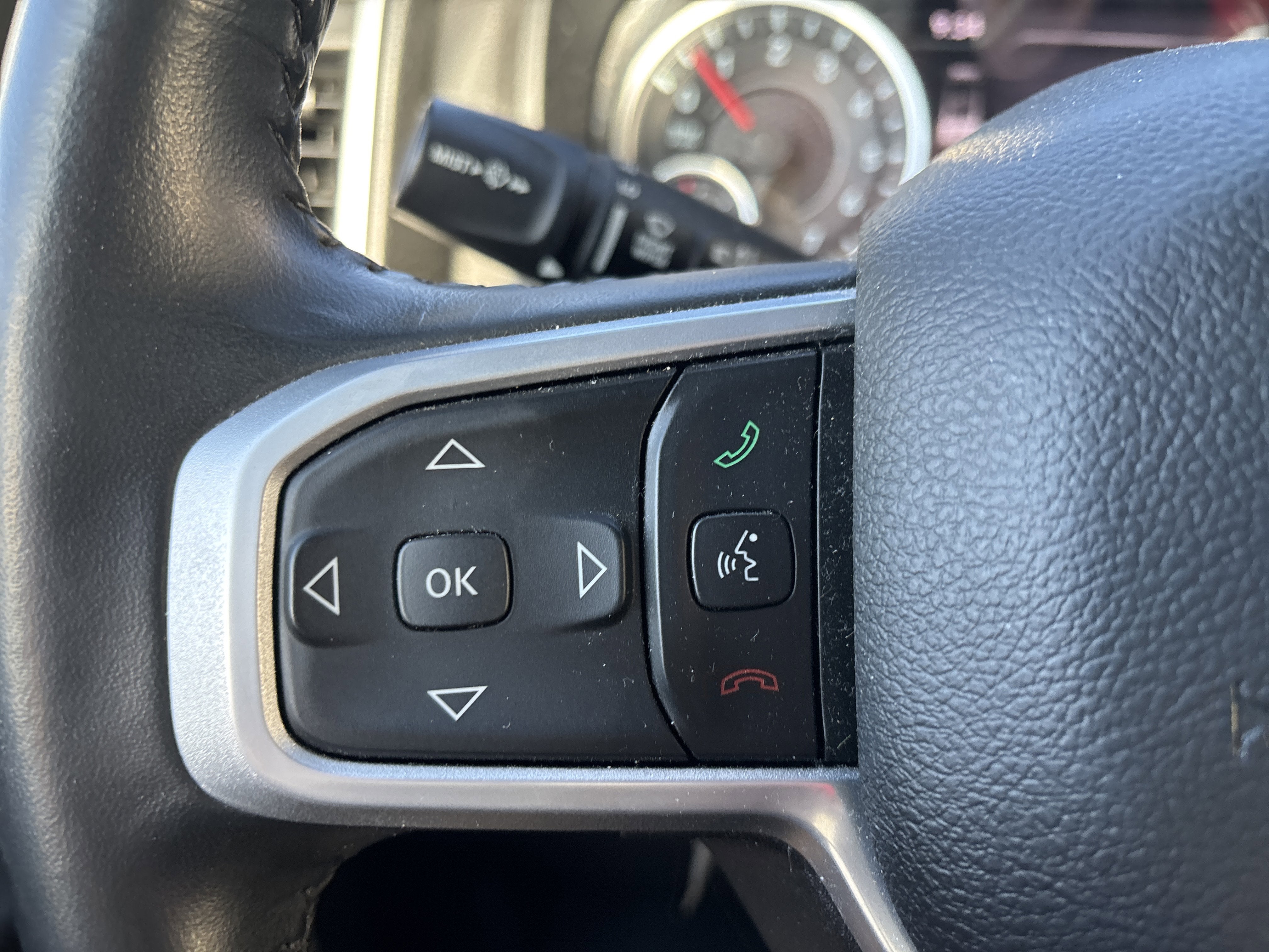 2022 RAM 1500 Big Horn Crew Cab 4x4 5'7' Box