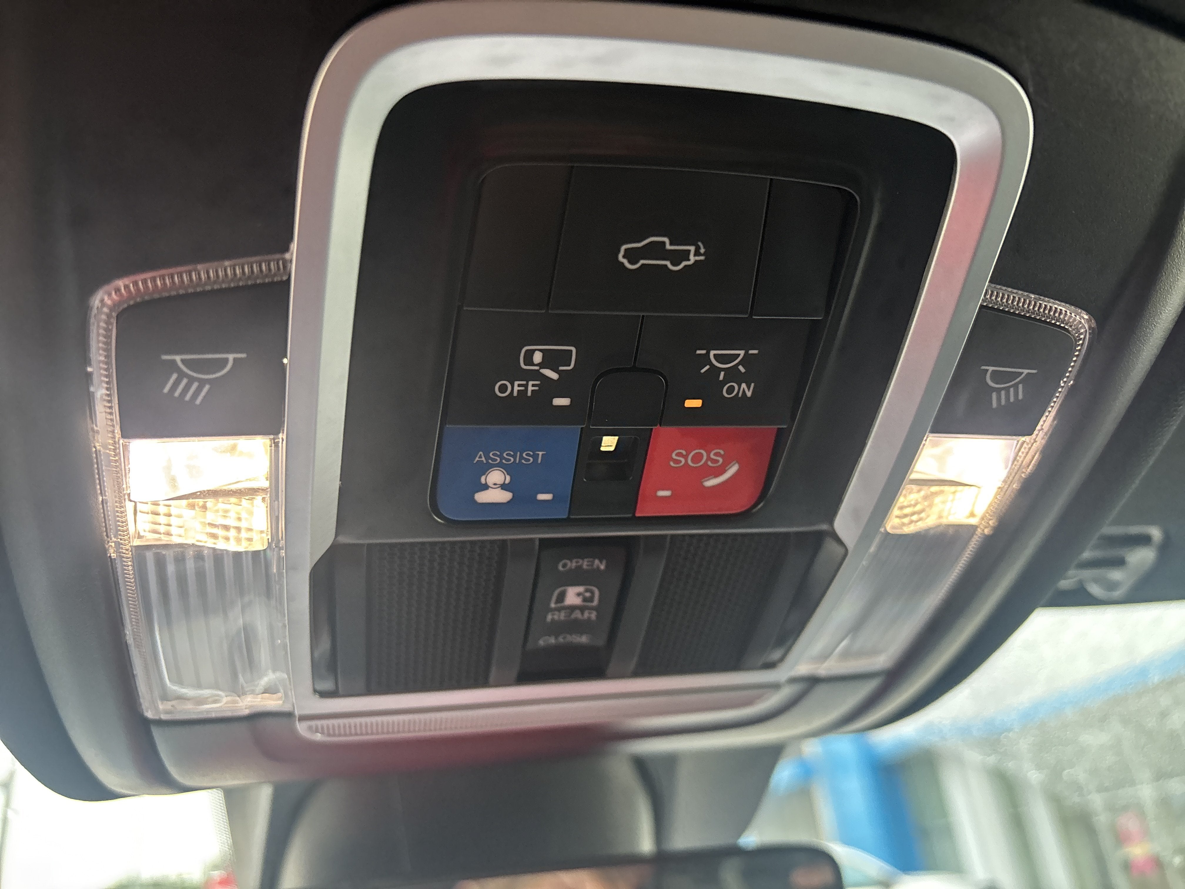 2023 RAM 1500 Laramie Crew Cab 4x4 5'7' Box
