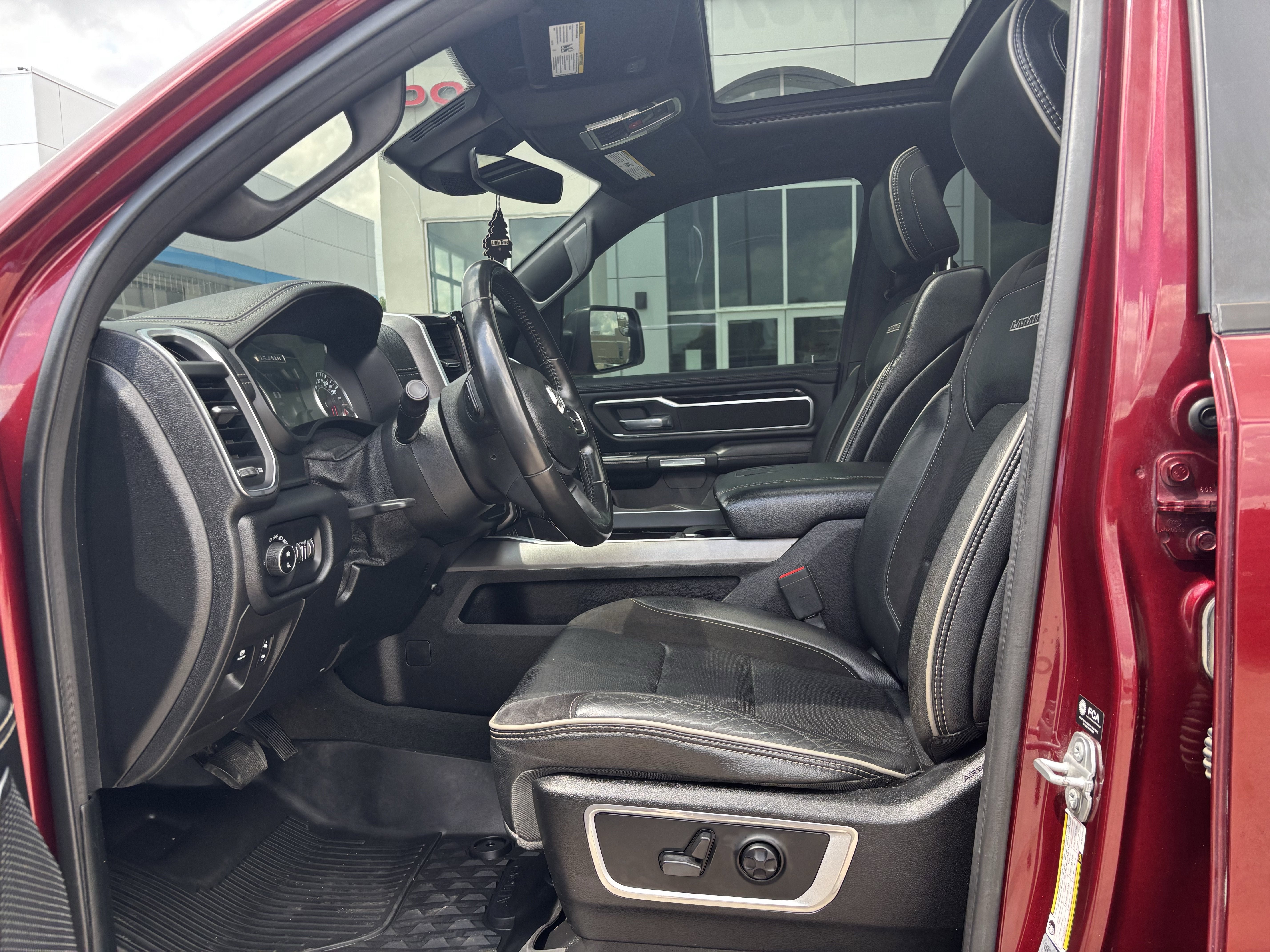 2021 RAM 1500 Laramie Crew Cab 4x4 5'7' Box