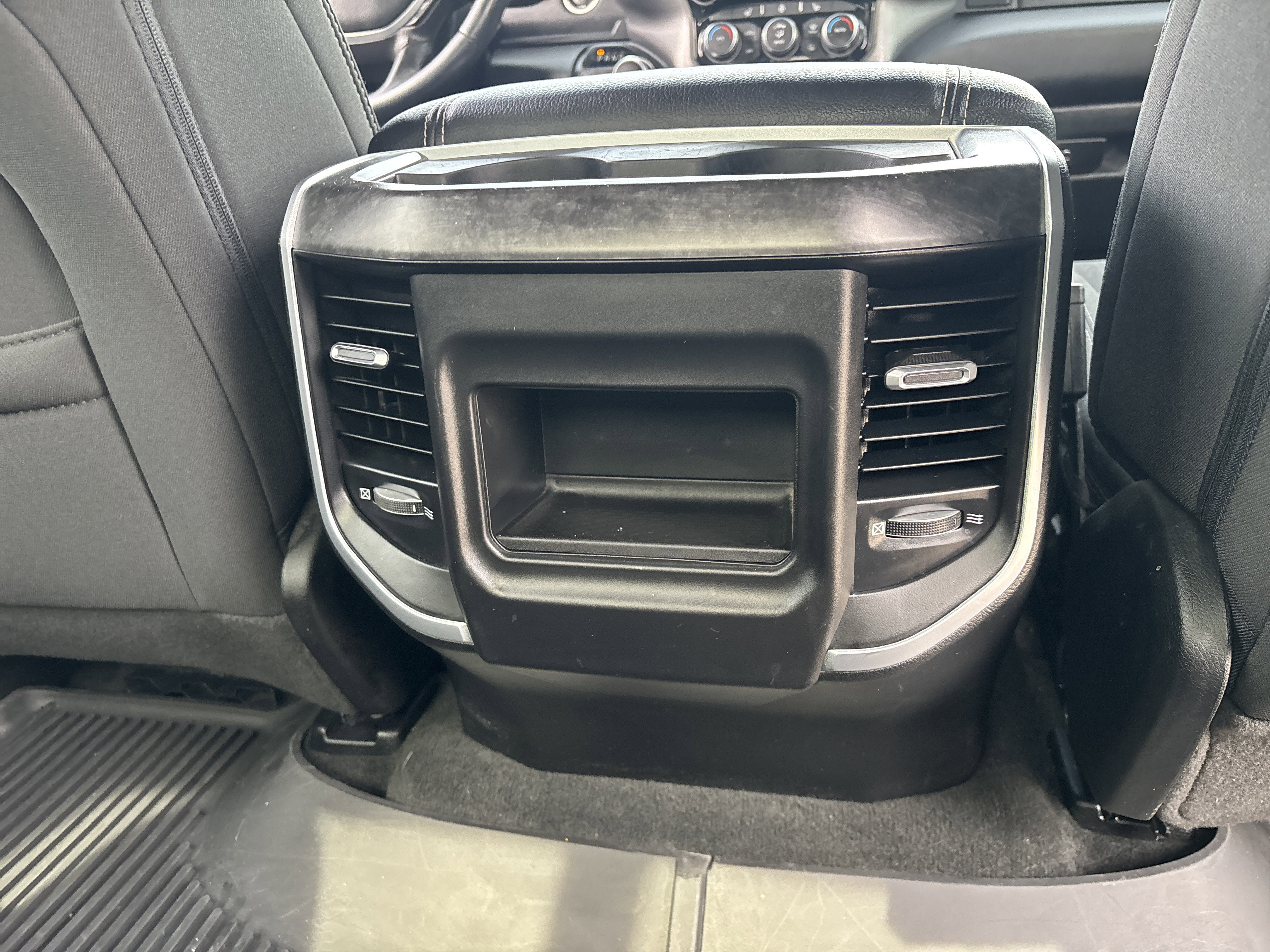 2023 RAM 1500 Big Horn Crew Cab 4x4 6'4' Box