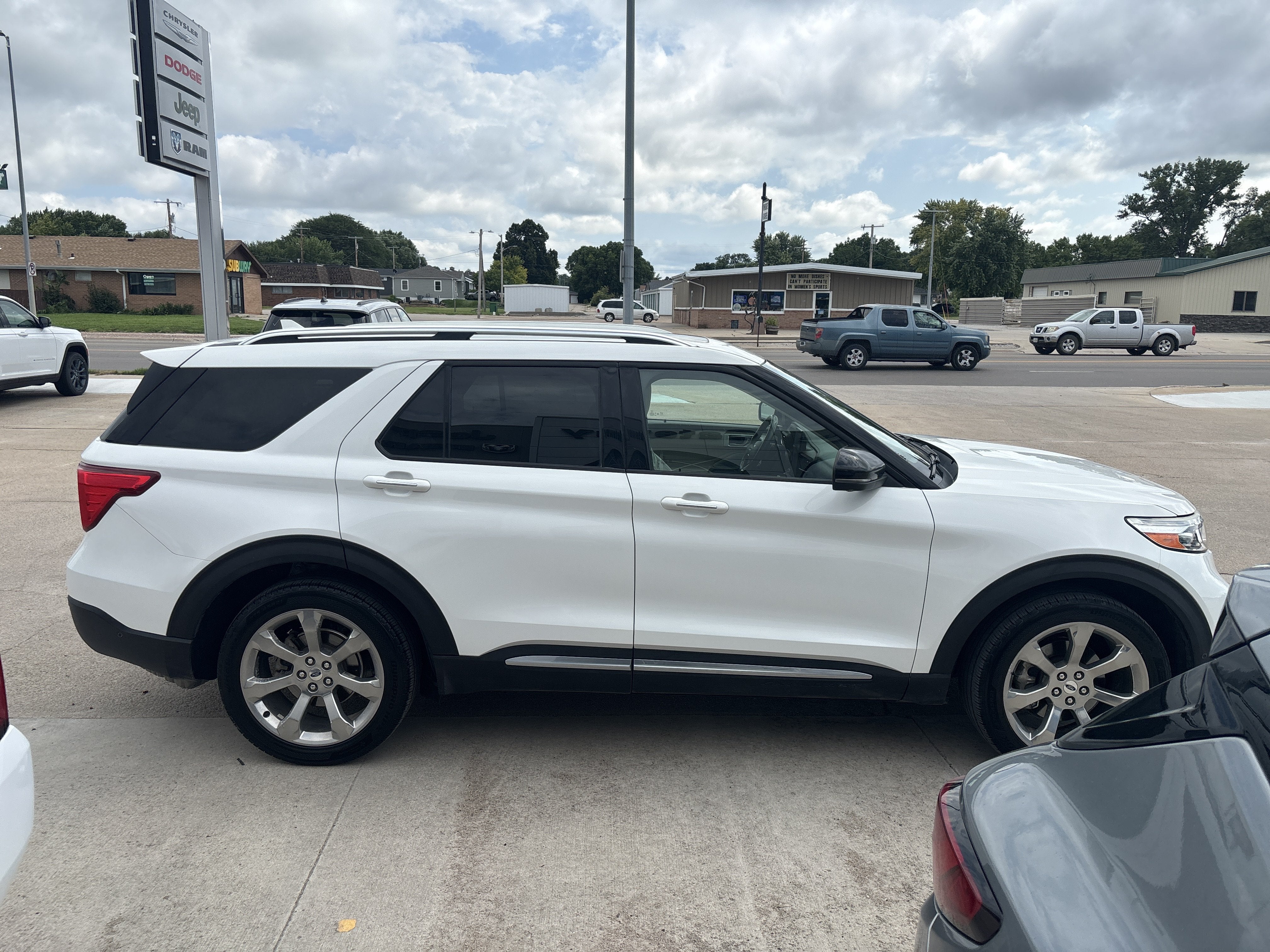 2020 Ford Explorer Platinum