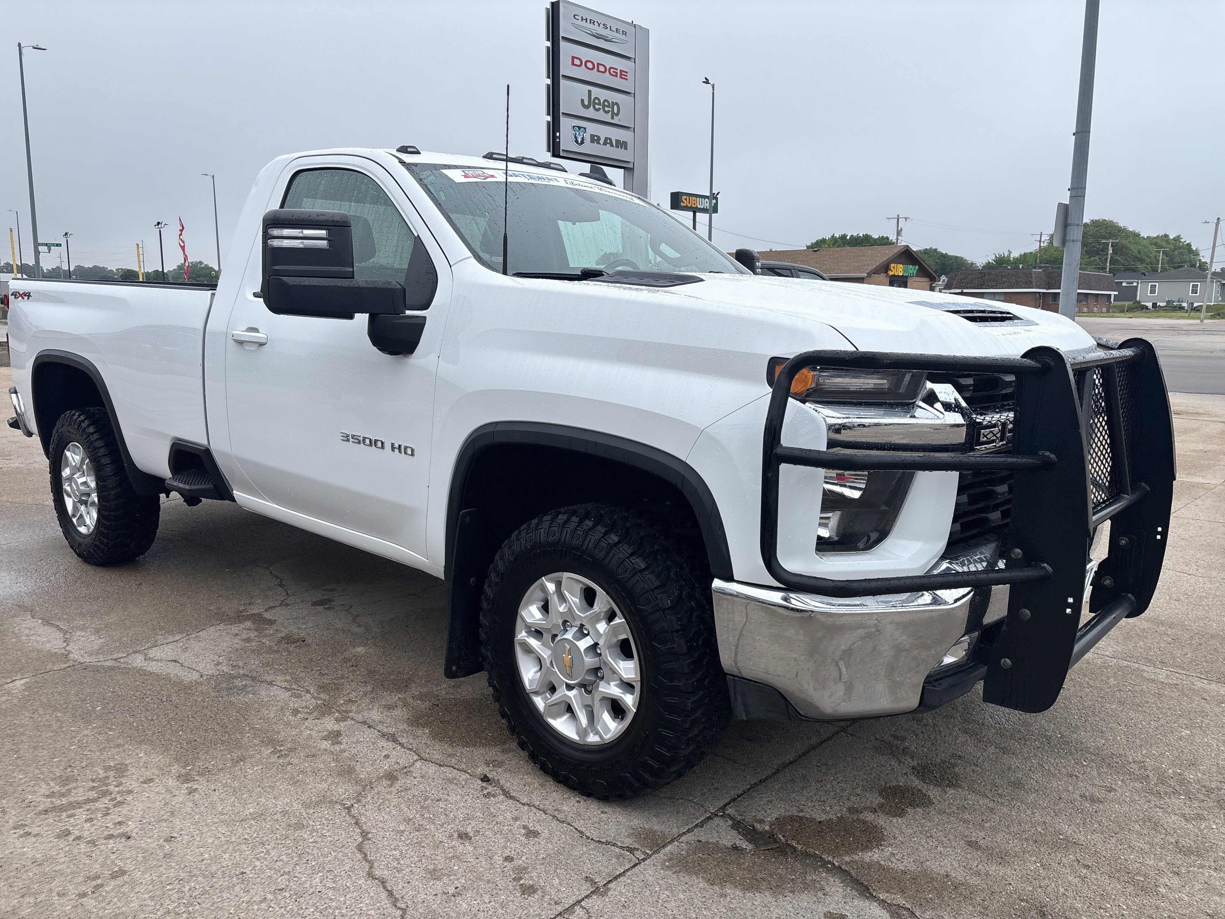 2022 Chevrolet Silverado 3500HD 4WD Regular Cab Long Bed LT