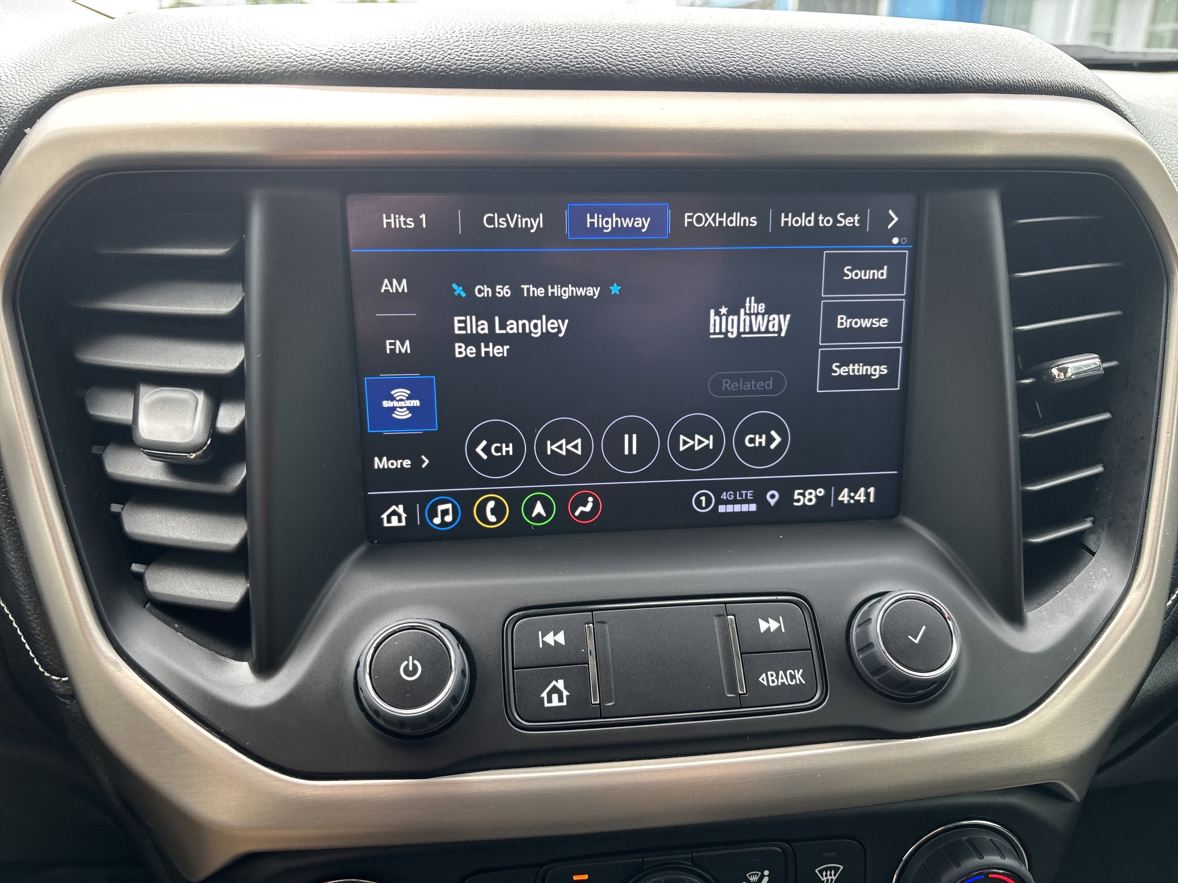 2023 GMC Acadia AWD Denali