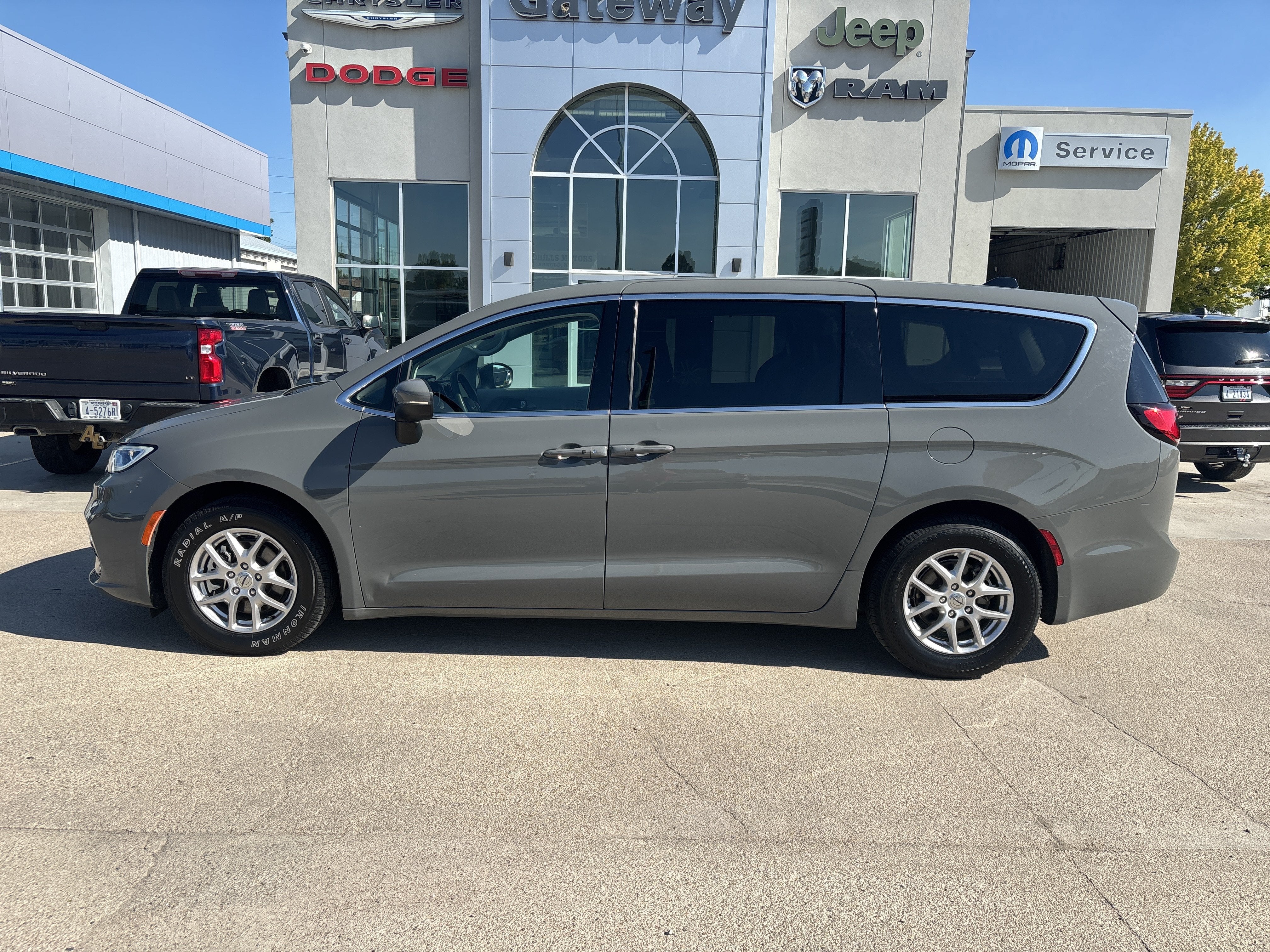 2023 Chrysler Pacifica Touring L