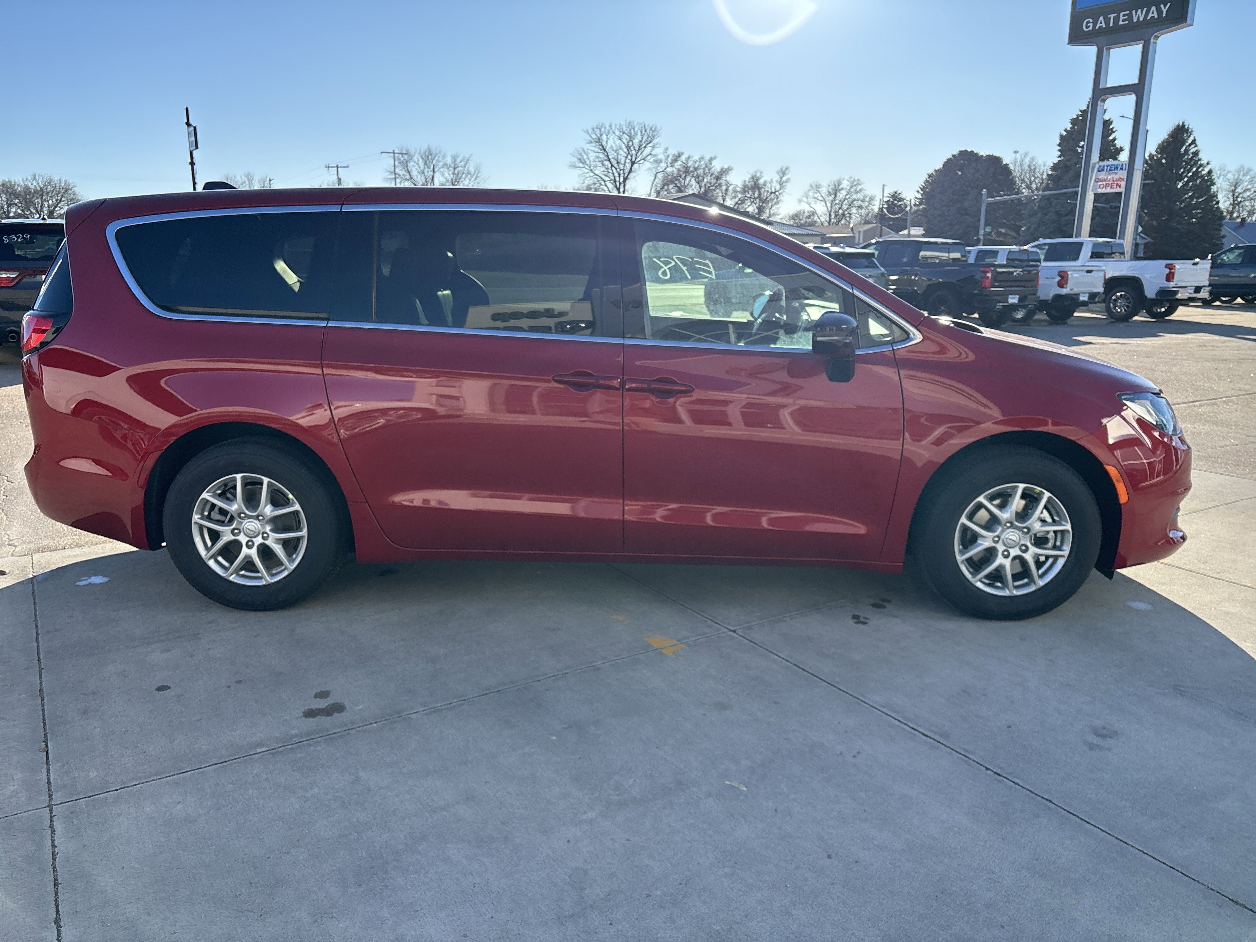 2026 Chrysler Voyager VOYAGER LX