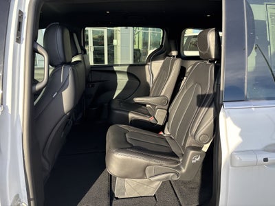 2026 Chrysler Pacifica PACIFICA SELECT AWD