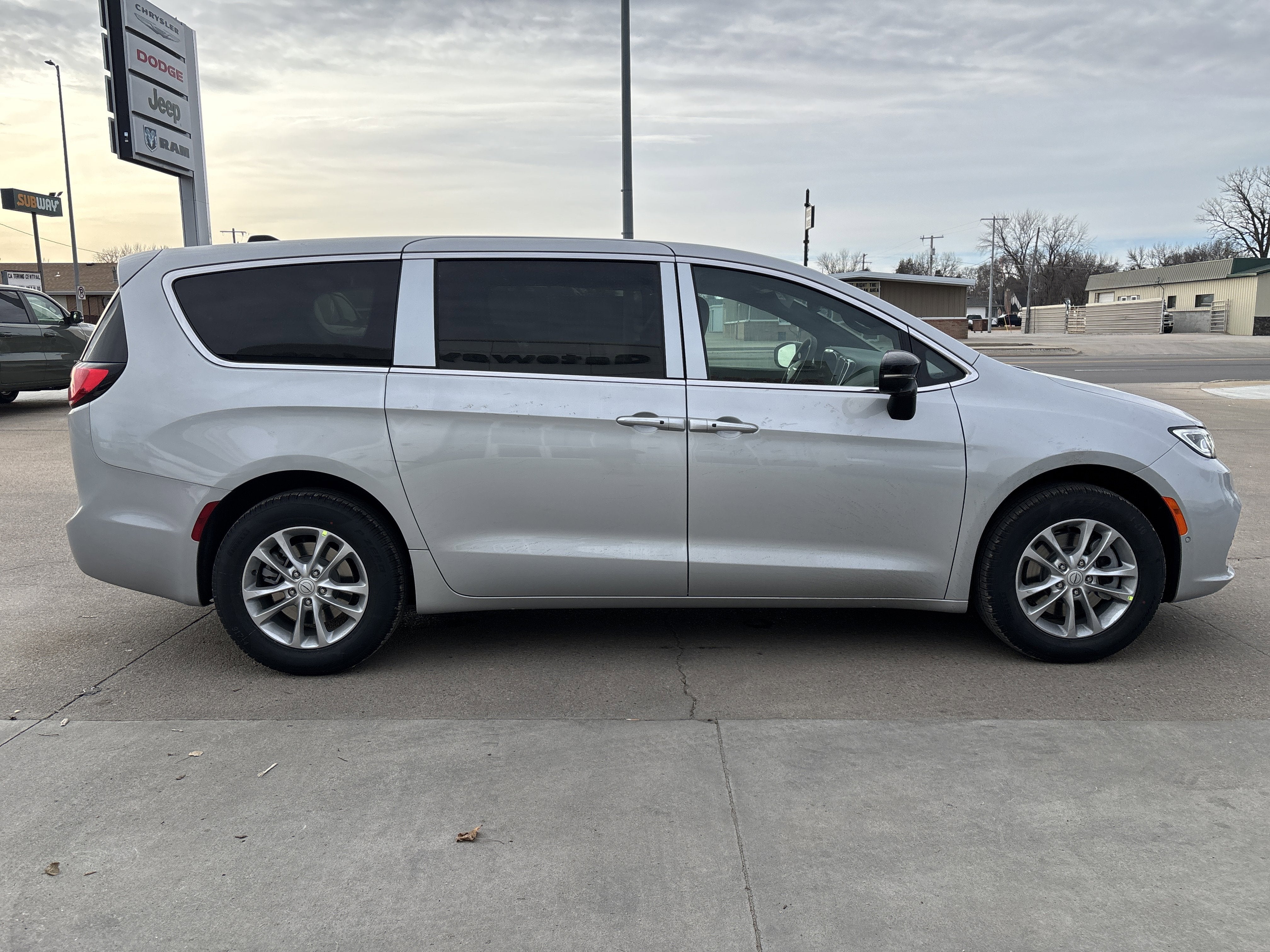 2026 Chrysler Pacifica PACIFICA SELECT AWD