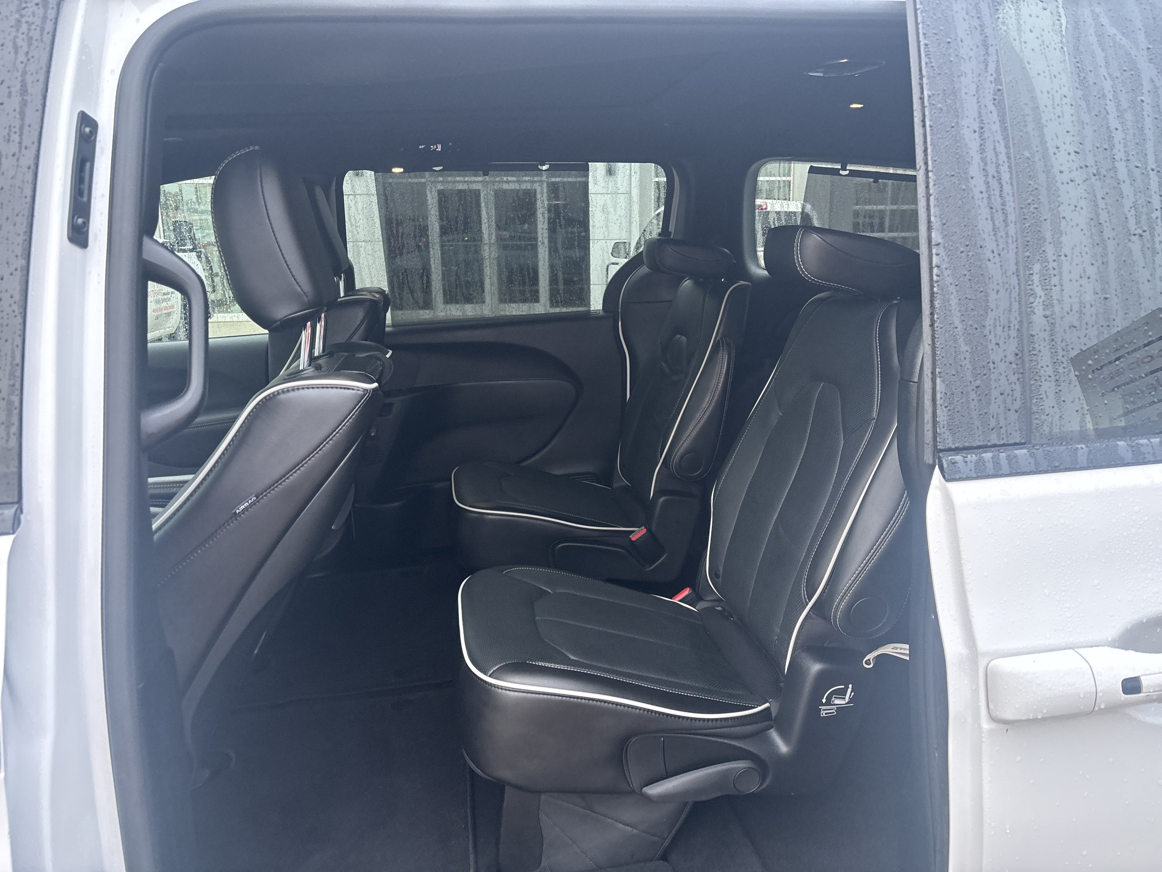 2024 Chrysler Pacifica Limited AWD
