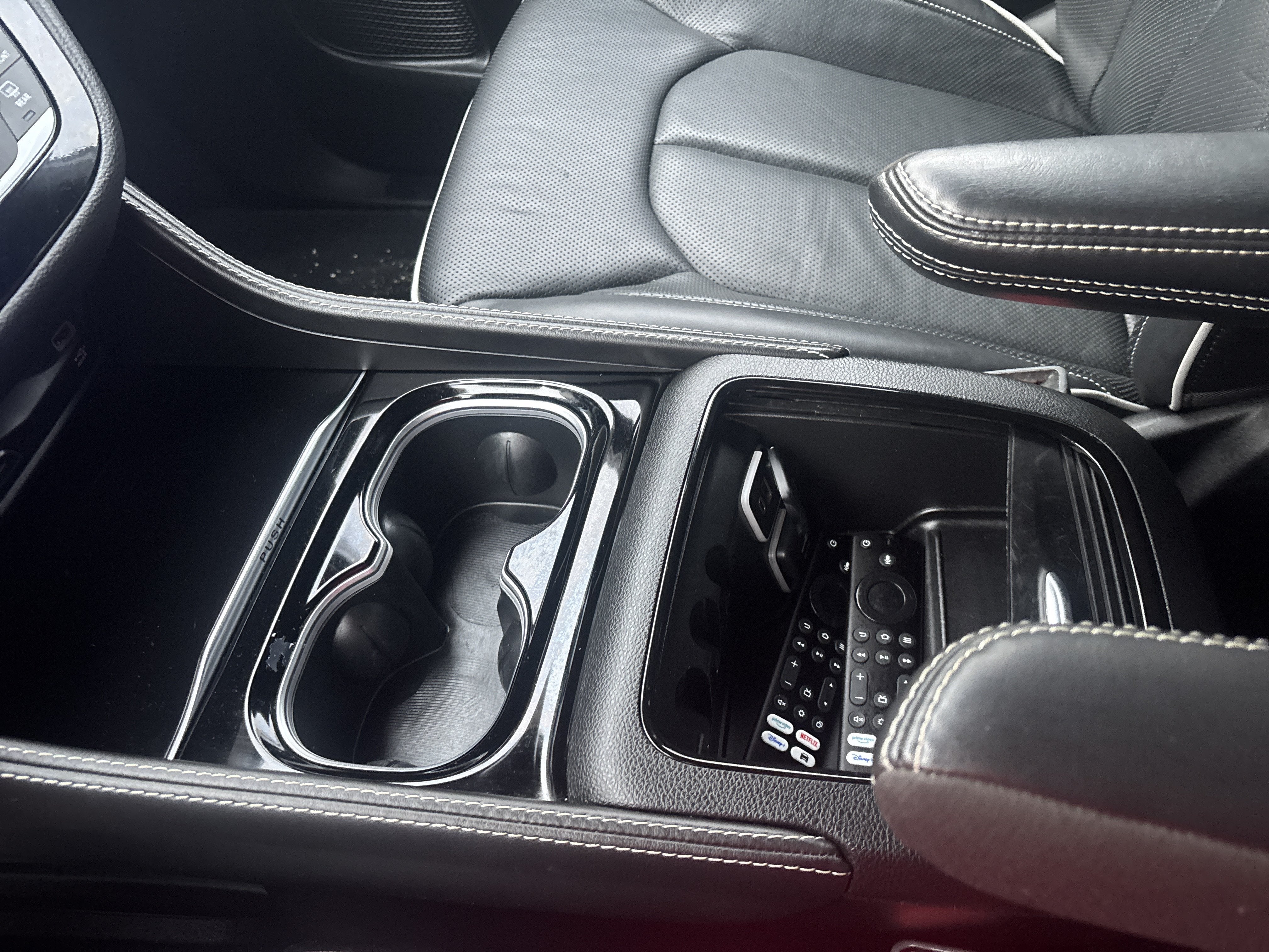 2024 Chrysler Pacifica Limited AWD