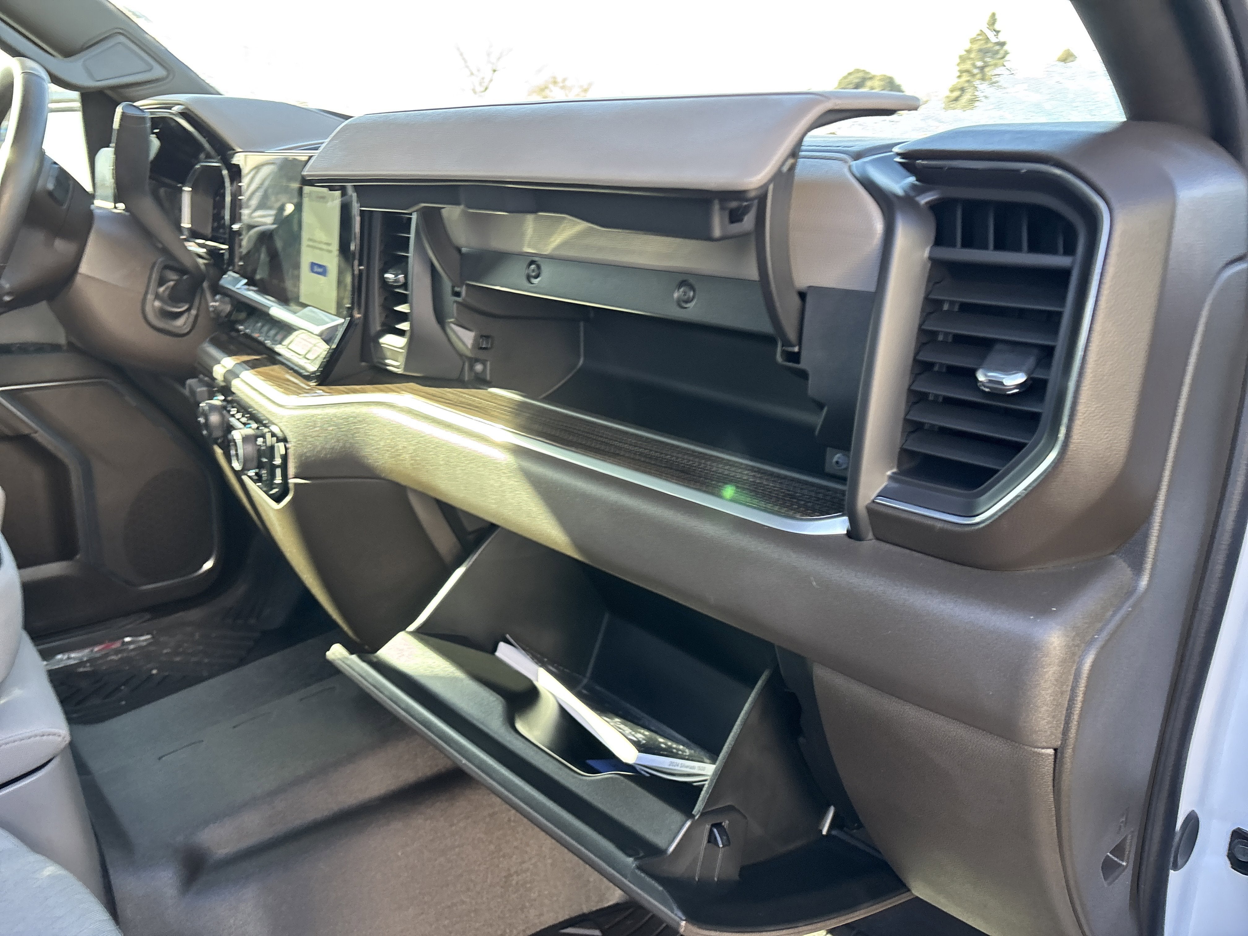 2024 Chevrolet Silverado 1500 4WD Crew Cab Short Bed RST