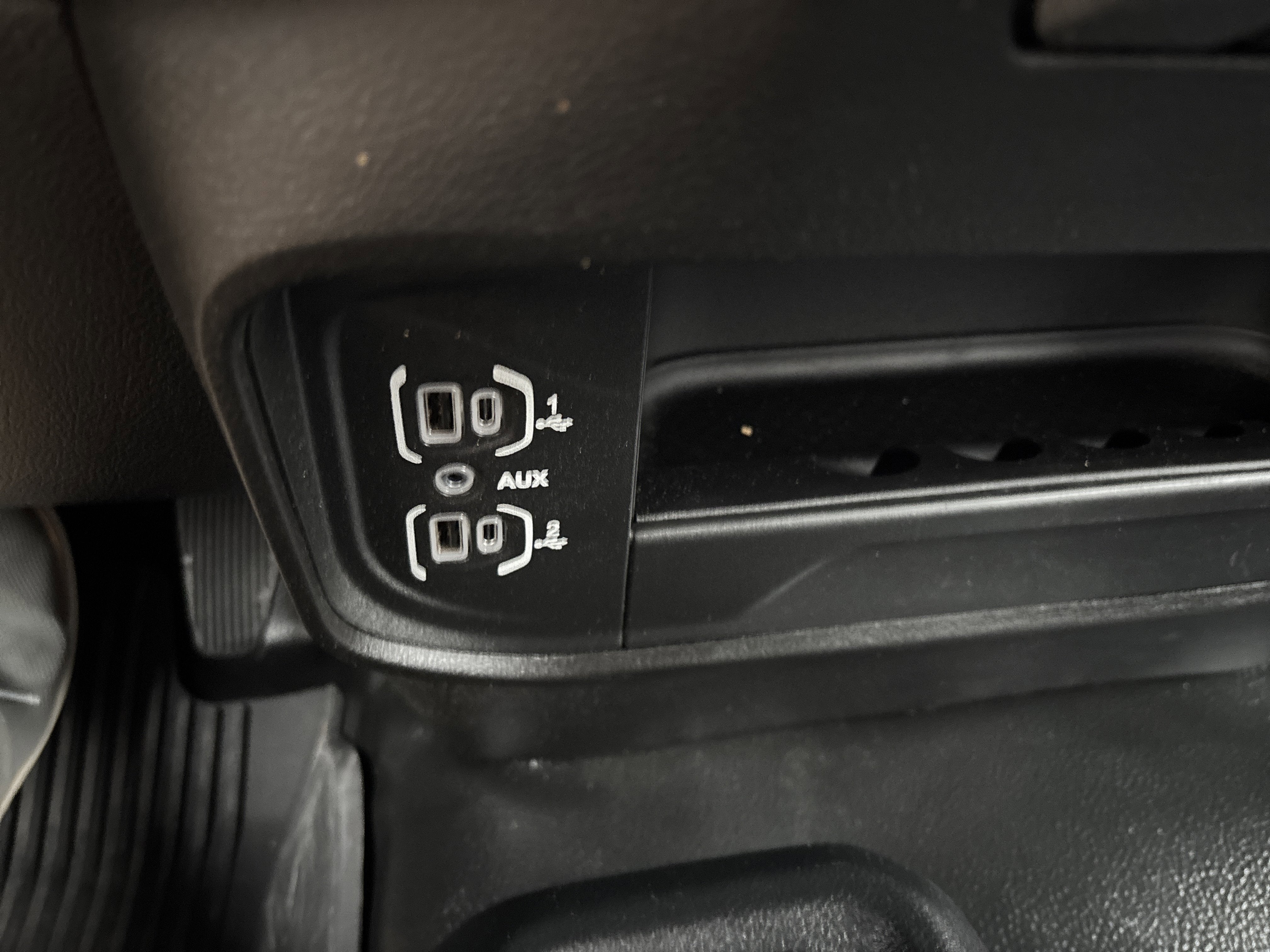 2024 RAM 3500 Tradesman Regular Cab 4x4 8' Box