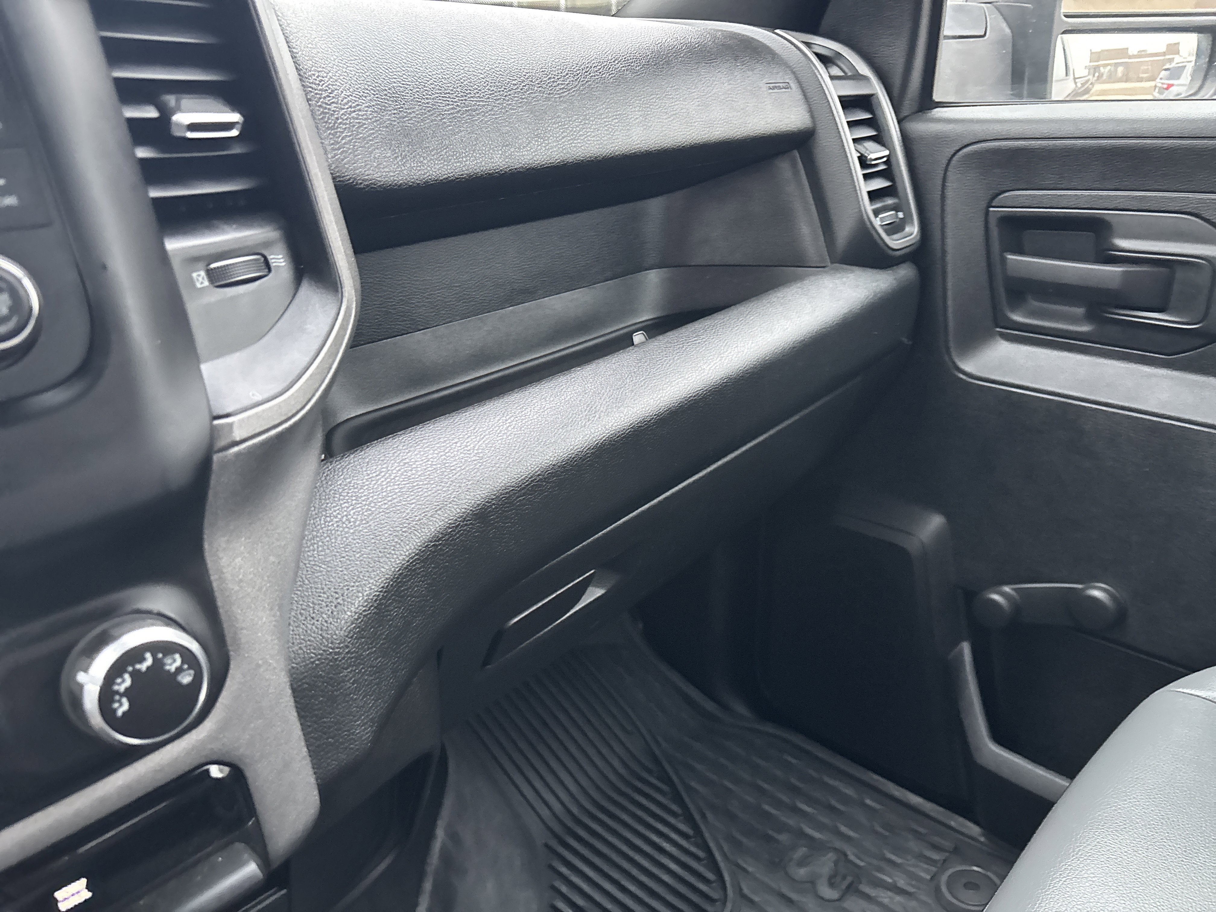 2024 RAM 3500 Tradesman Regular Cab 4x4 8' Box