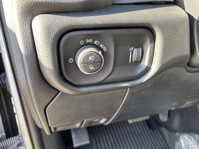 2026 RAM Ram 3500 RAM 3500 TRADESMAN CREW CAB 4X4 6'4' BOX