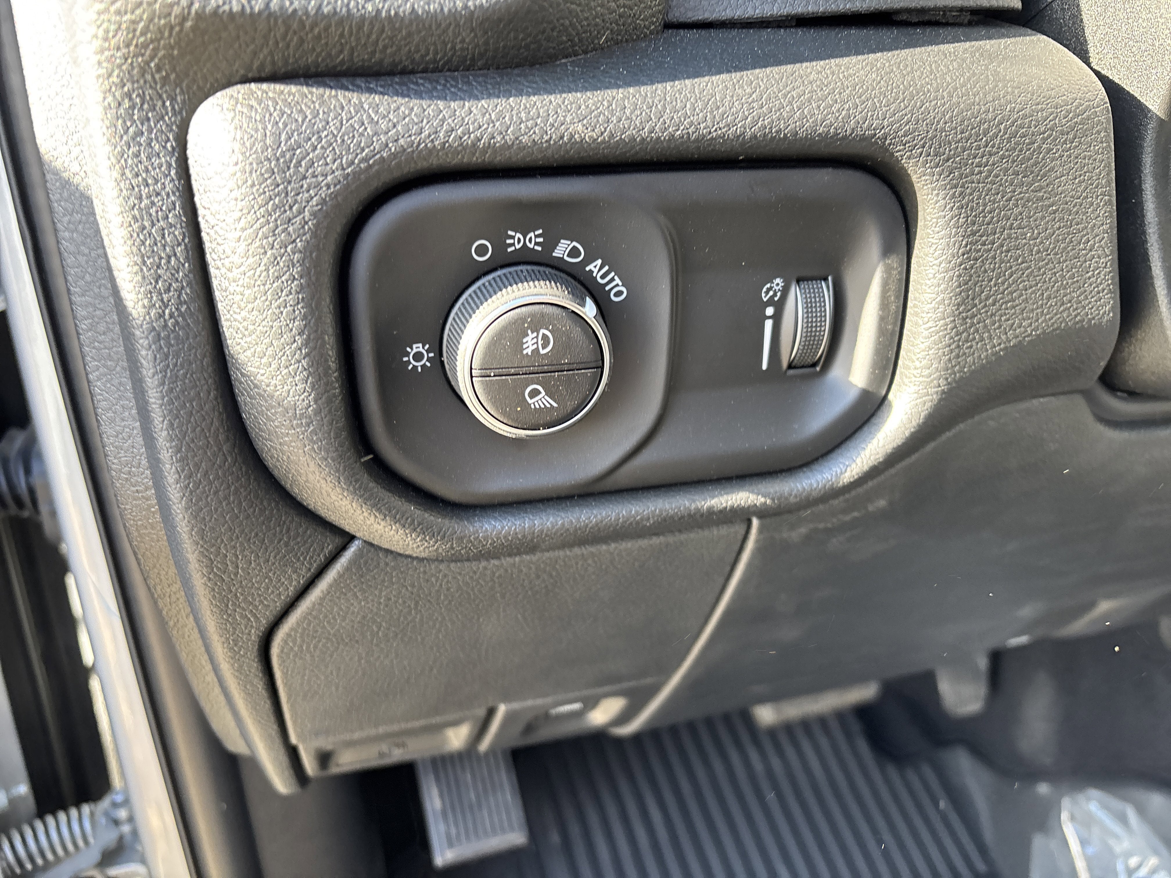 2026 RAM Ram 3500 RAM 3500 TRADESMAN CREW CAB 4X4 6'4' BOX