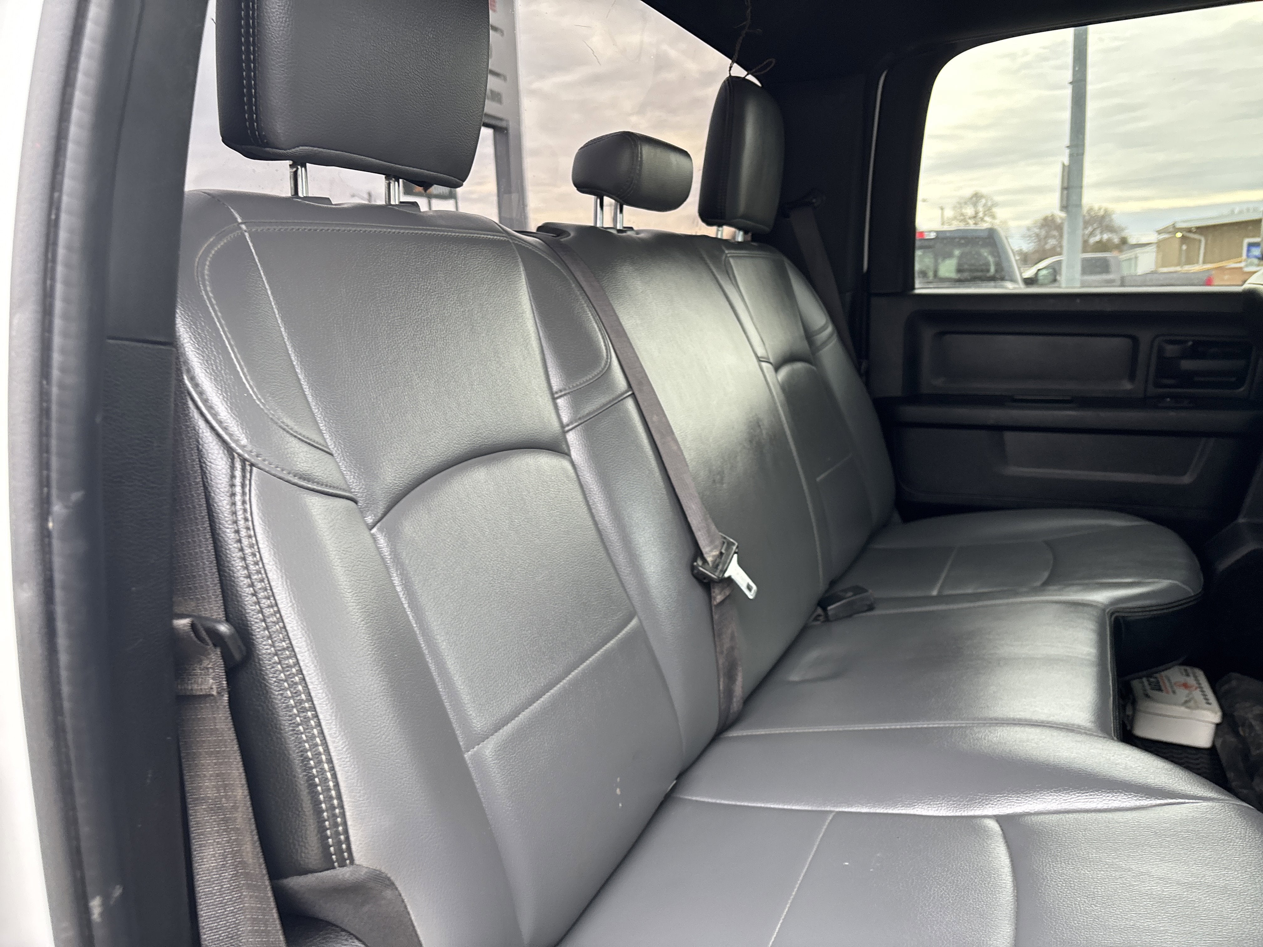 2022 RAM 3500 Tradesman Crew Cab 4x4 8' Box