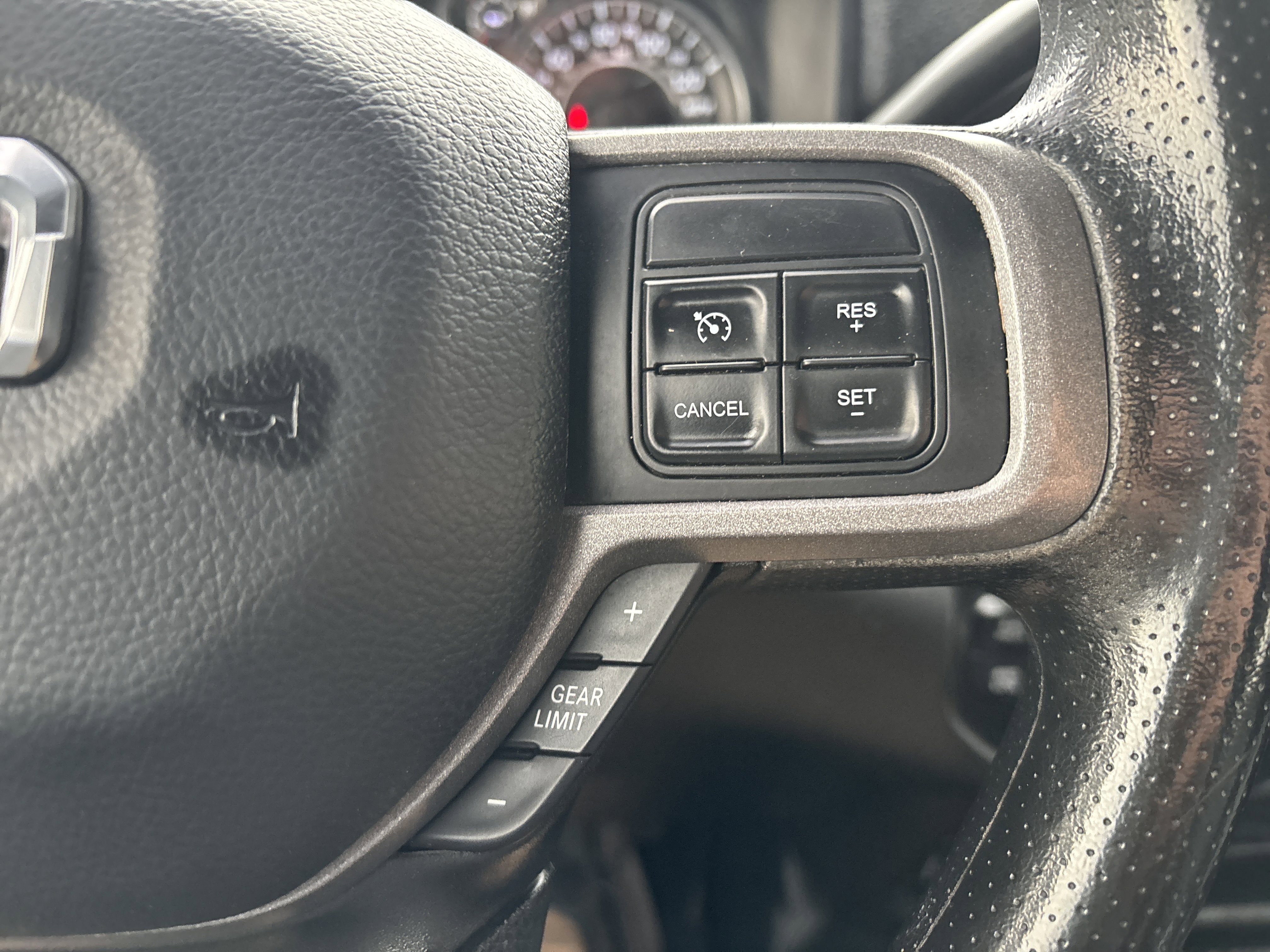 2022 RAM 3500 Tradesman Crew Cab 4x4 8' Box