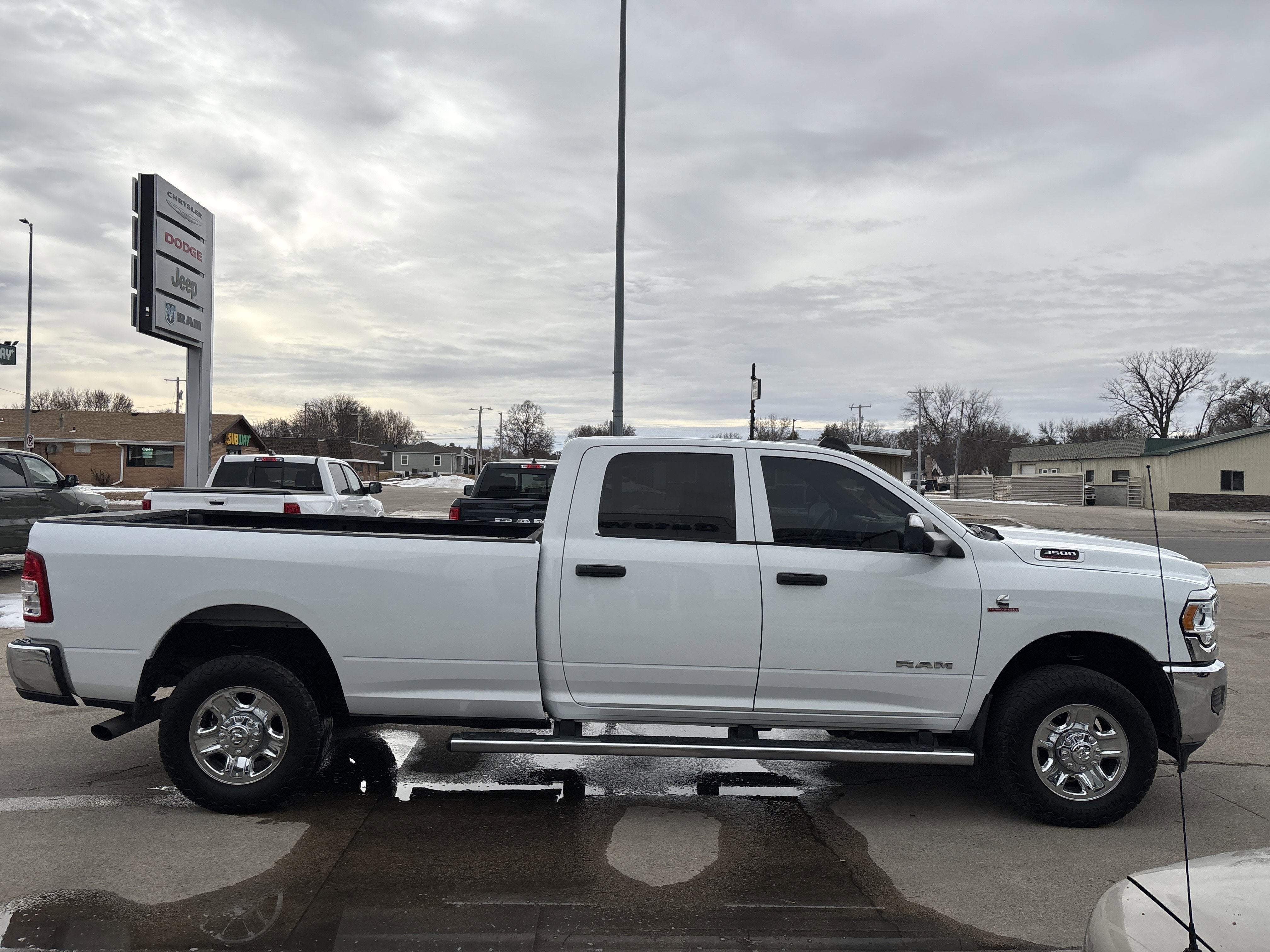 2022 RAM 3500 Tradesman Crew Cab 4x4 8' Box