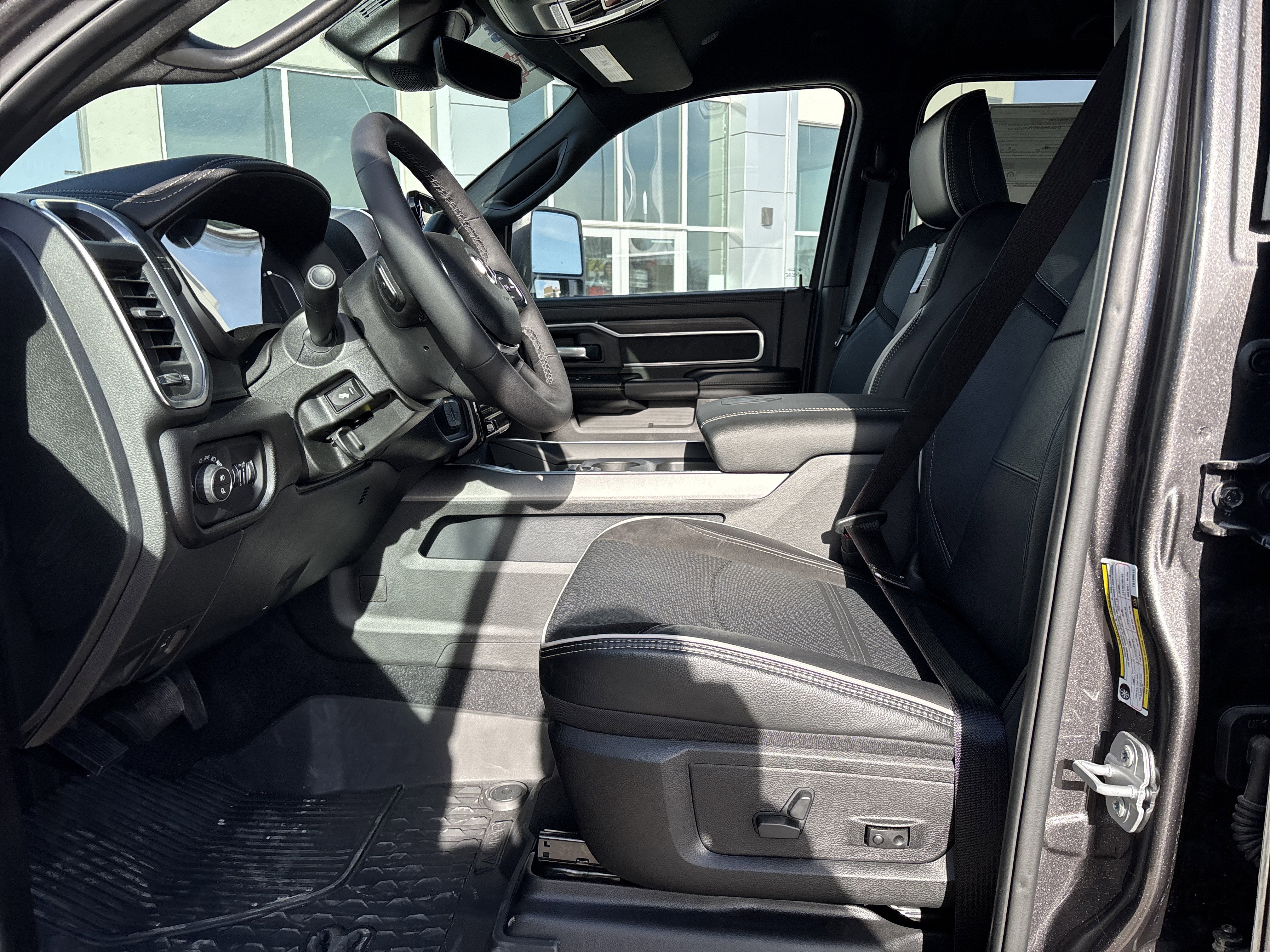 2026 RAM Ram 3500 RAM 3500 LARAMIE CREW CAB 4X4 8' BOX