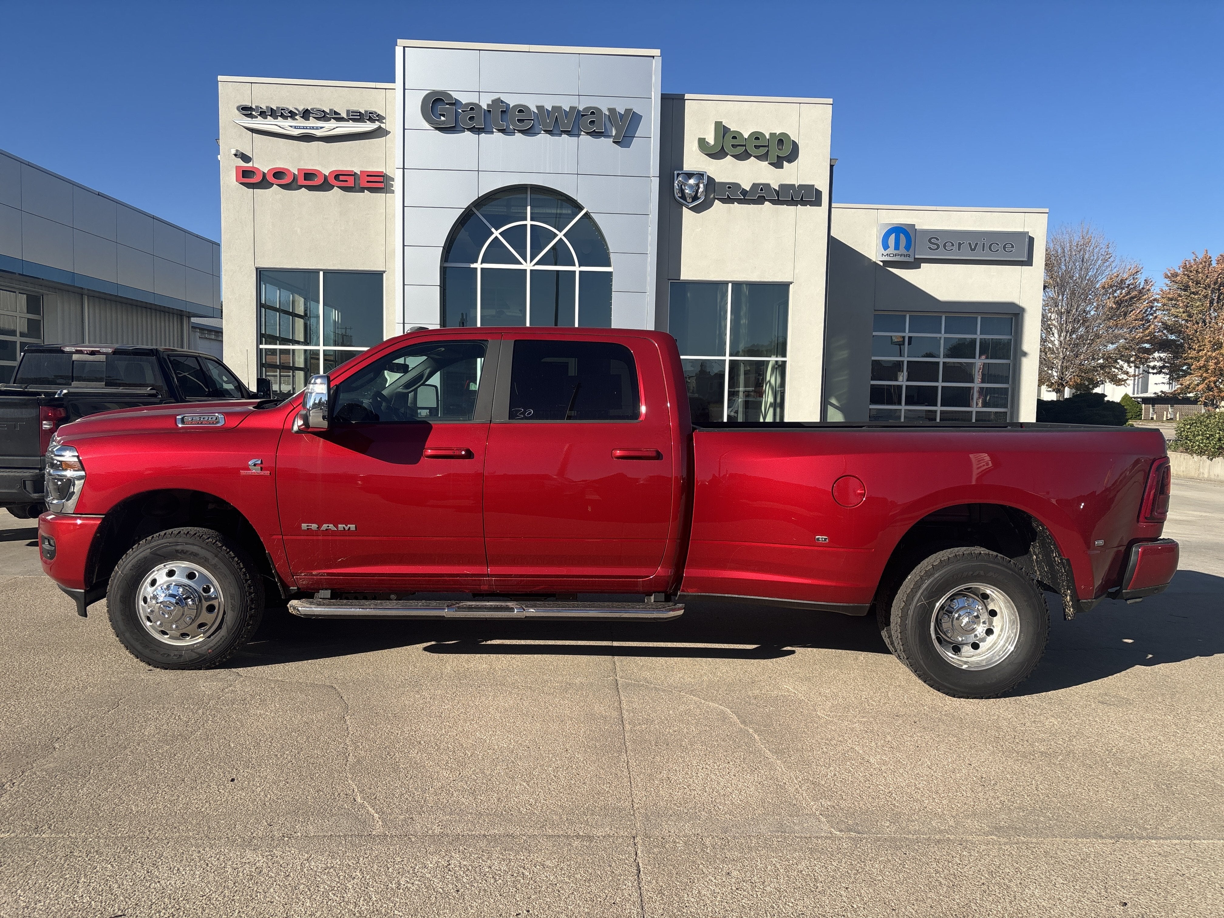 2027 RAM Ram 3500 RAM 3500 LARAMIE CREW CAB 4X4 8' BOX