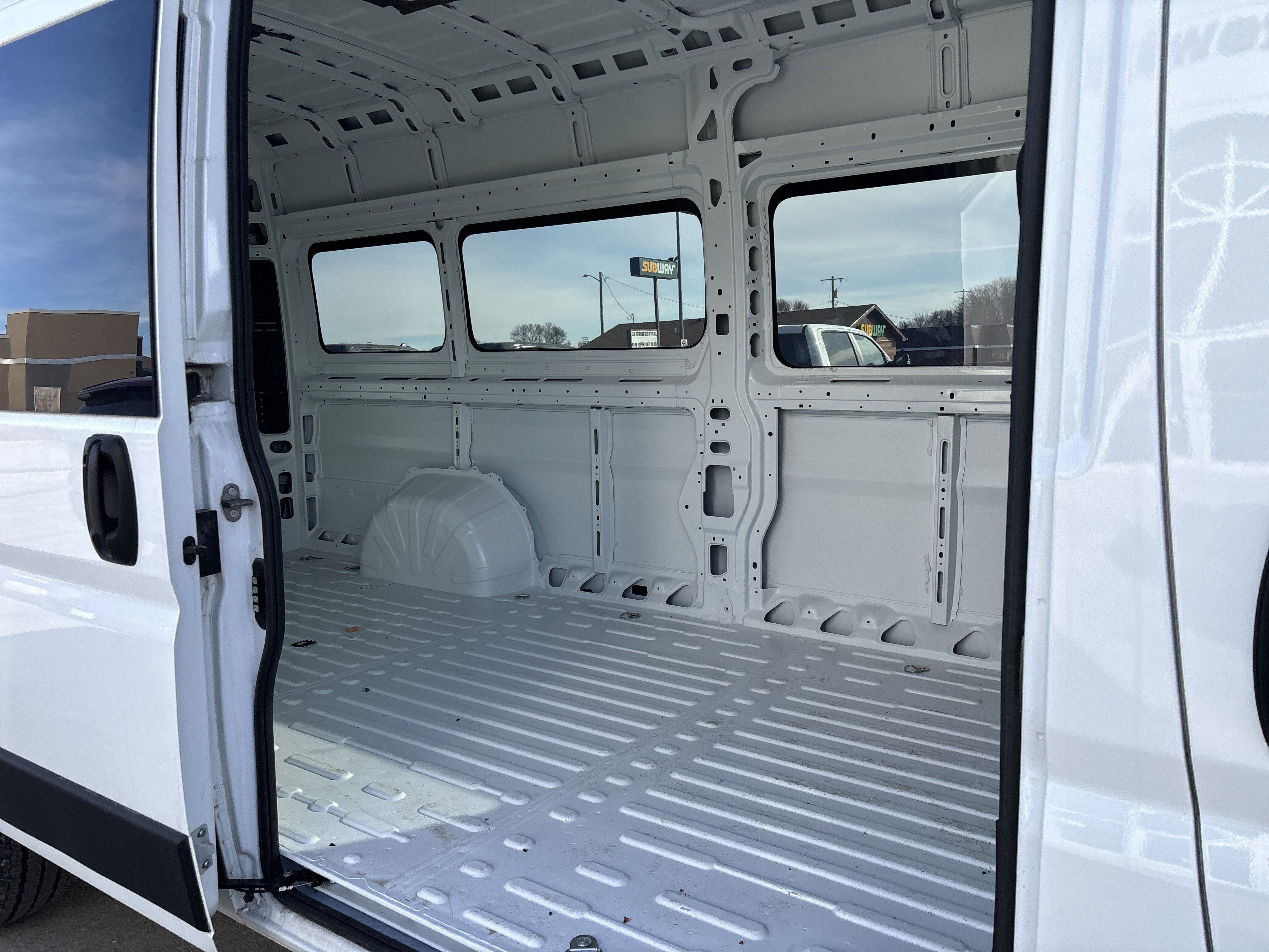 2024 RAM Ram ProMaster RAM PROMASTER 3500 SLT+ WINDOW VAN HIGH ROOF 159' WB EXT