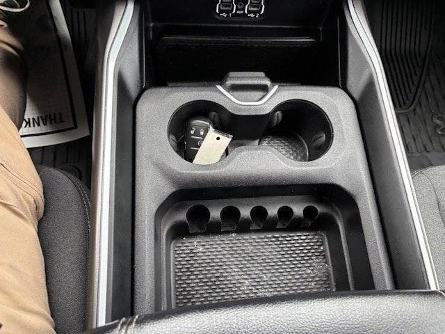 2021 RAM 2500 Big Horn Crew Cab 4x4 6'4' Box