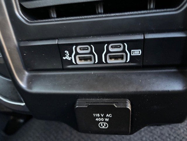 2019 RAM 2500 Laramie Crew Cab 4x4 6'4' Box