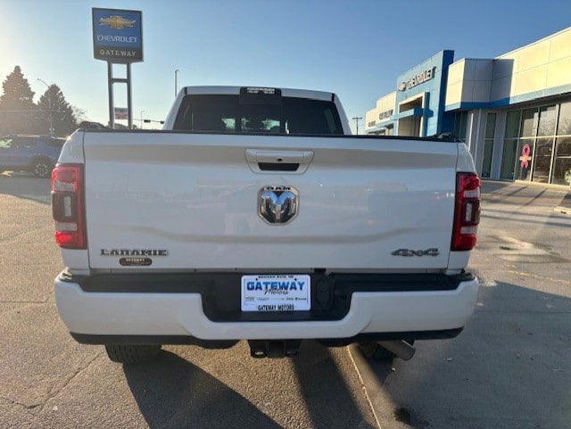 2019 RAM 2500 Laramie Crew Cab 4x4 6'4' Box