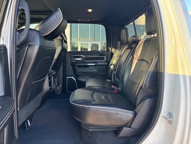 2019 RAM 2500 Laramie Crew Cab 4x4 6'4' Box