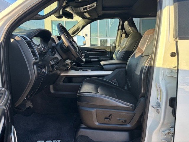 2019 RAM 2500 Laramie Crew Cab 4x4 6'4' Box