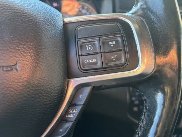 2019 RAM 2500 Laramie Crew Cab 4x4 6'4' Box