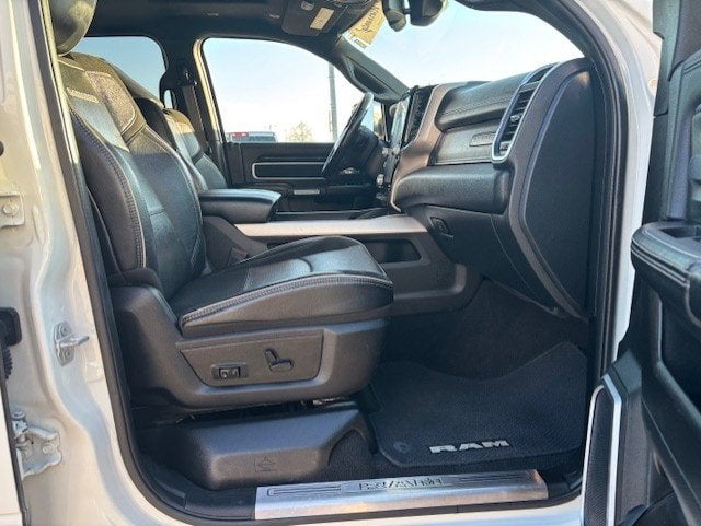 2019 RAM 2500 Laramie Crew Cab 4x4 6'4' Box