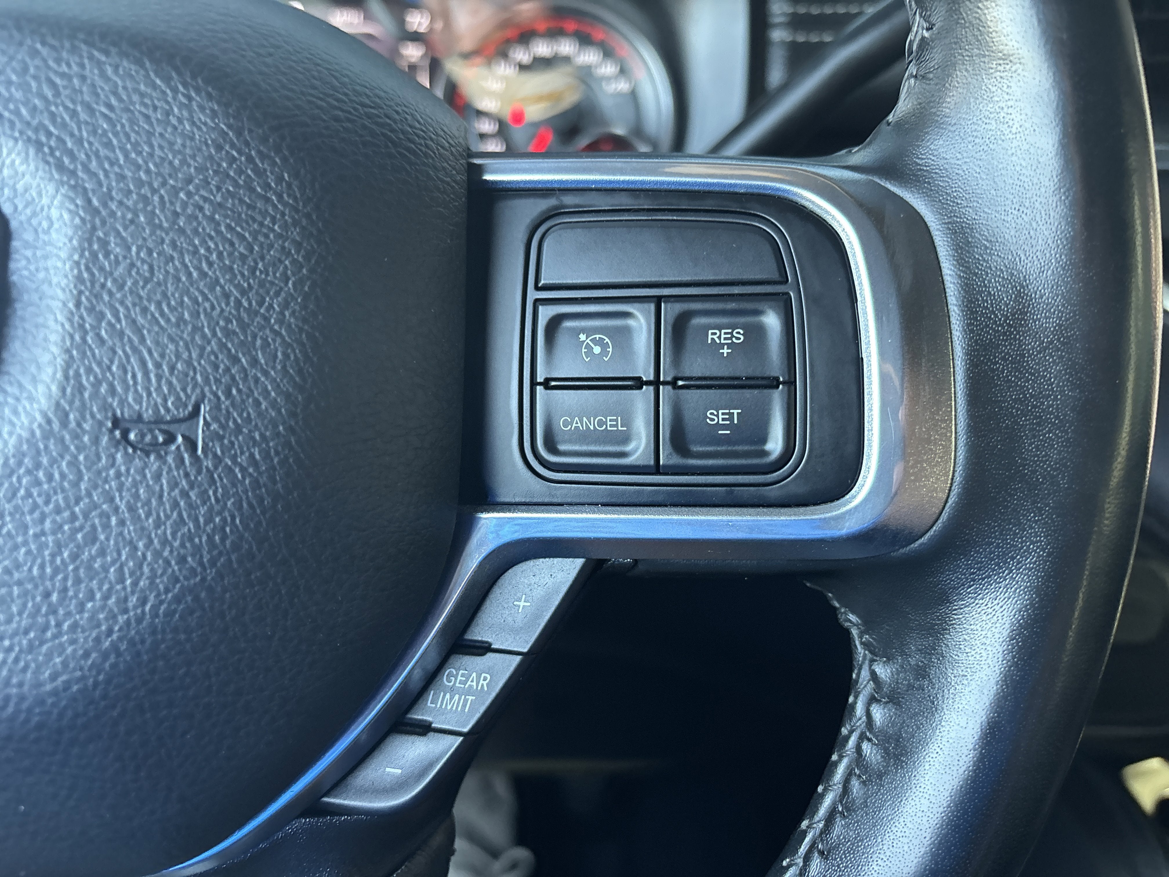 2022 RAM 2500 Laramie Crew Cab 4x4 6'4' Box